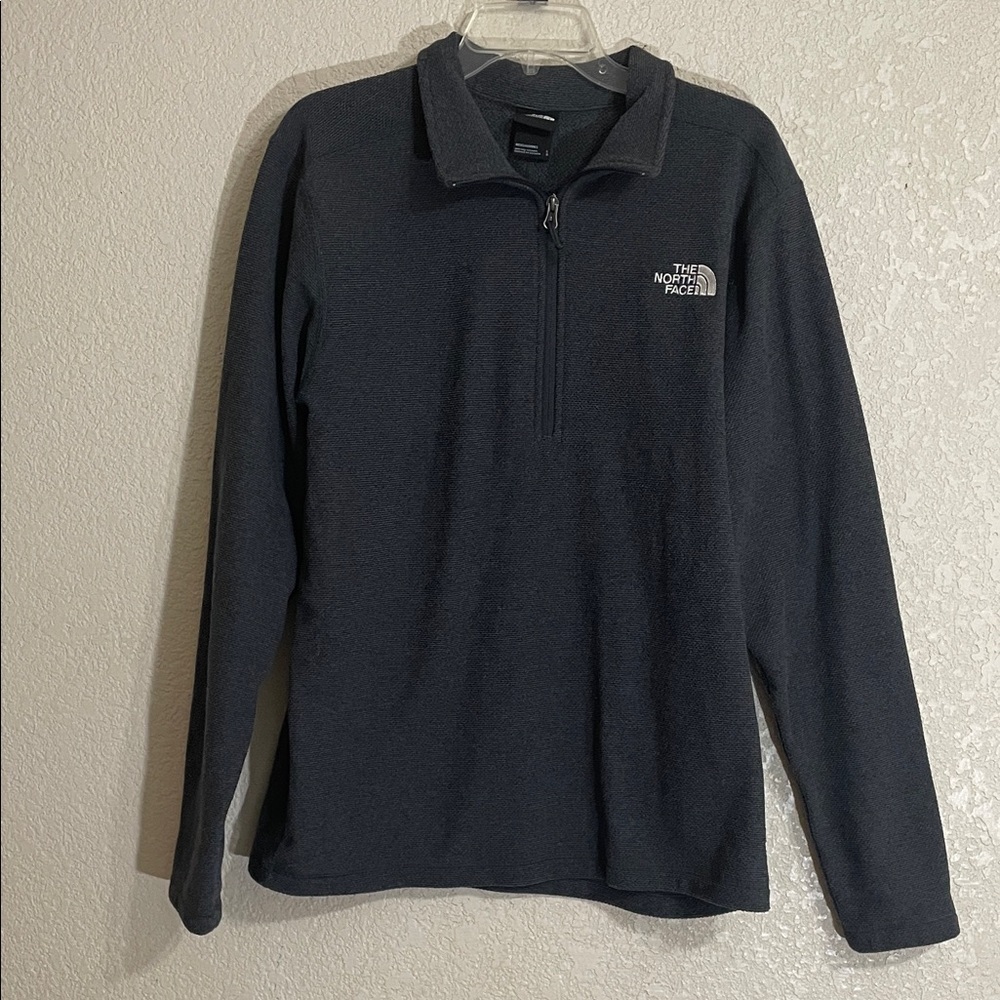 The North Face Men’s Gray Fleece Pullover